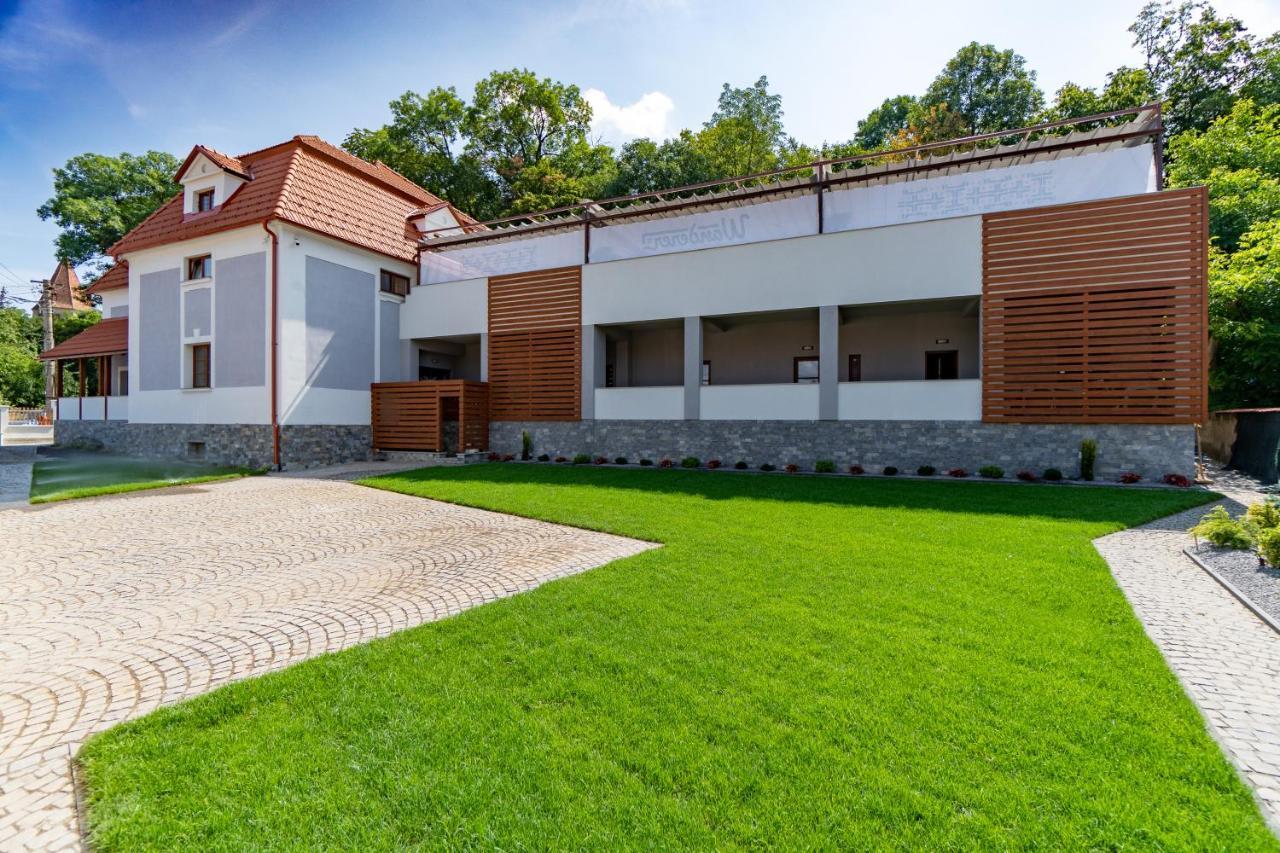 Wanderer Sighisoara Hotel Exterior photo